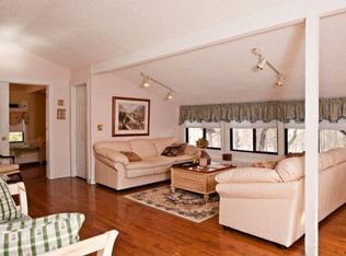 110 Rosewood Dr, Wappingers Falls, NY 12590