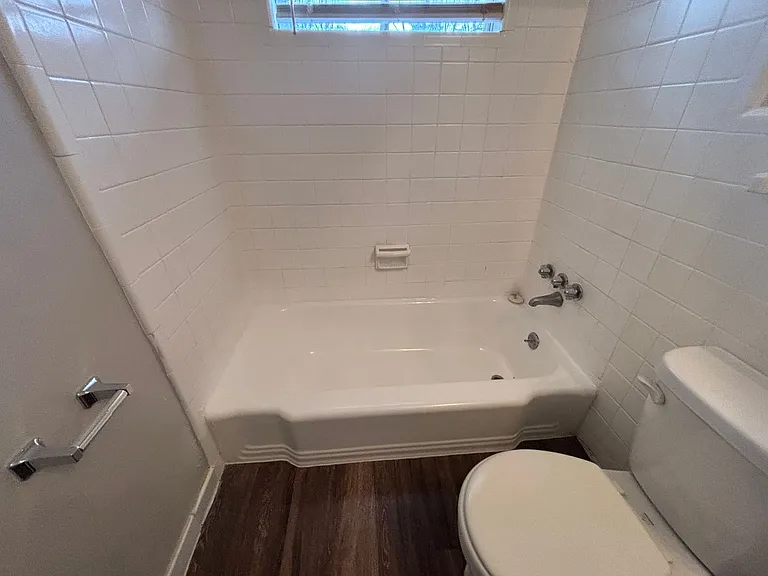 2370 Hillside Ave — Photo 32