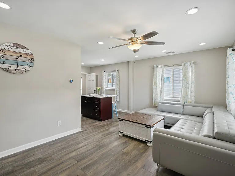 3750 2nd Ave N #1 — Photo 5