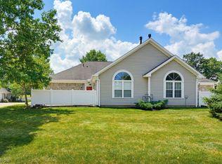 8280 Cyrus Ln, Northfield, OH 44067