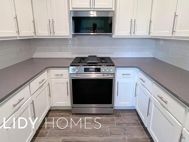 412 Remington Ave — Photo 3