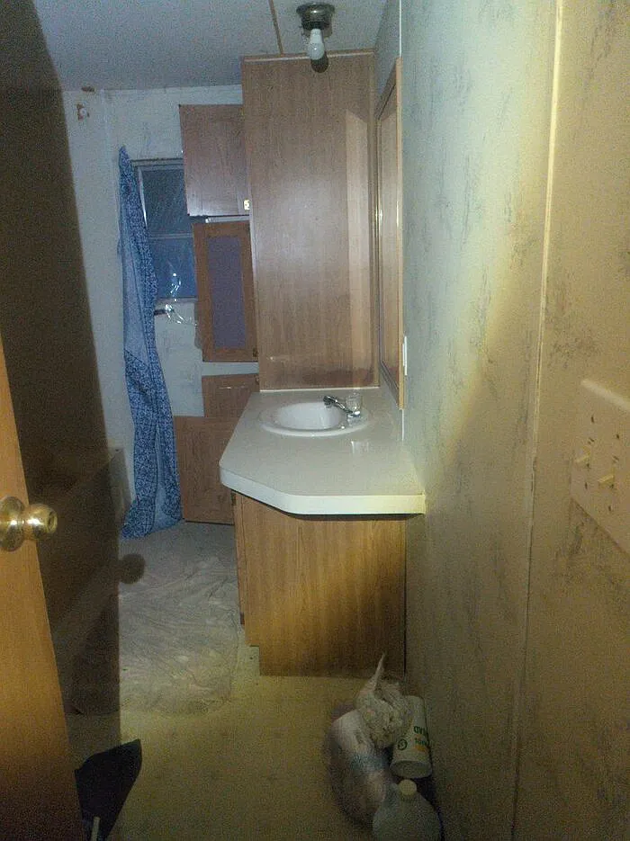 2 bed, 1.0 bath, $900 — Photo 3