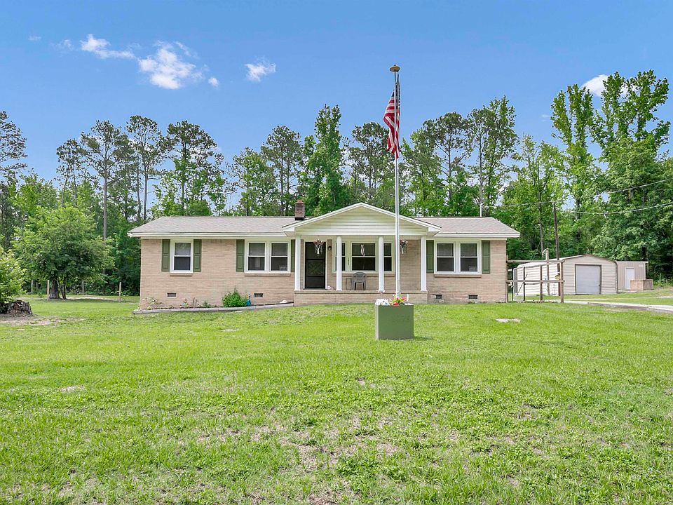 1st image of 1025 Spring Dr