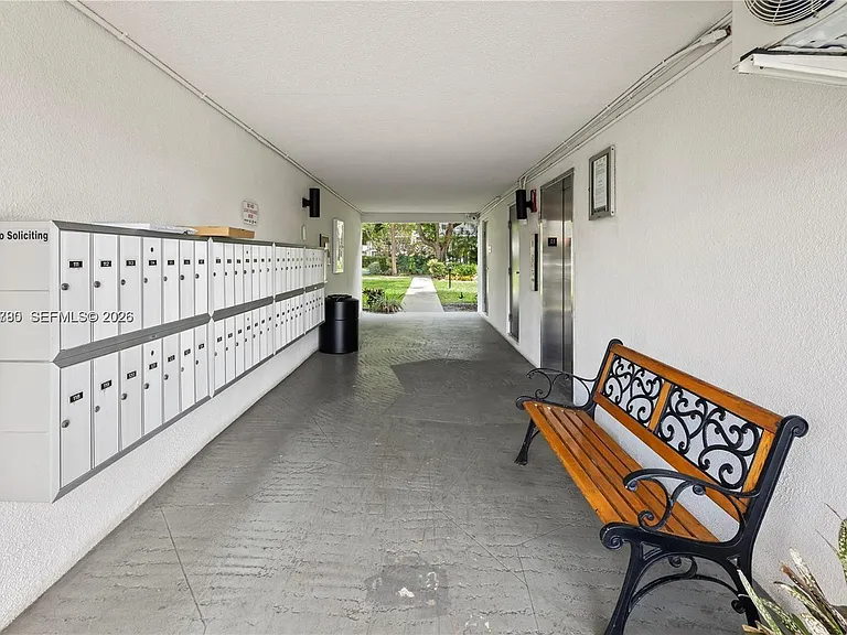 4025 N Federal Hwy #226C — Photo 30