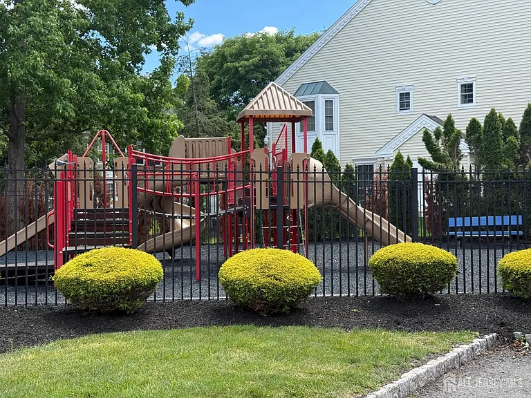 207 Darwin Ln — Photo 20