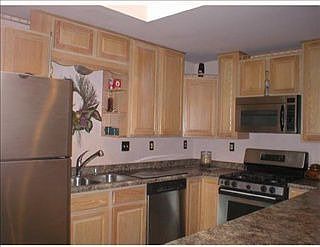 2nd image of 25 Belmont Ave