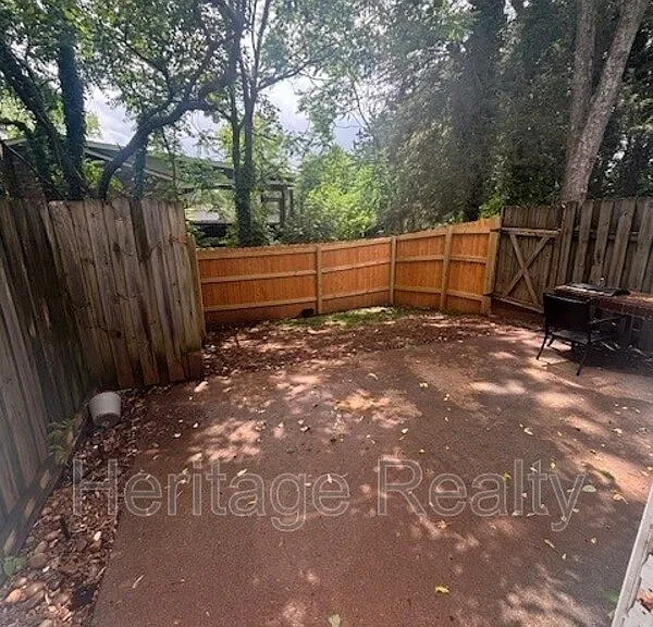 1207 Crest Brook Dr — Photo 3