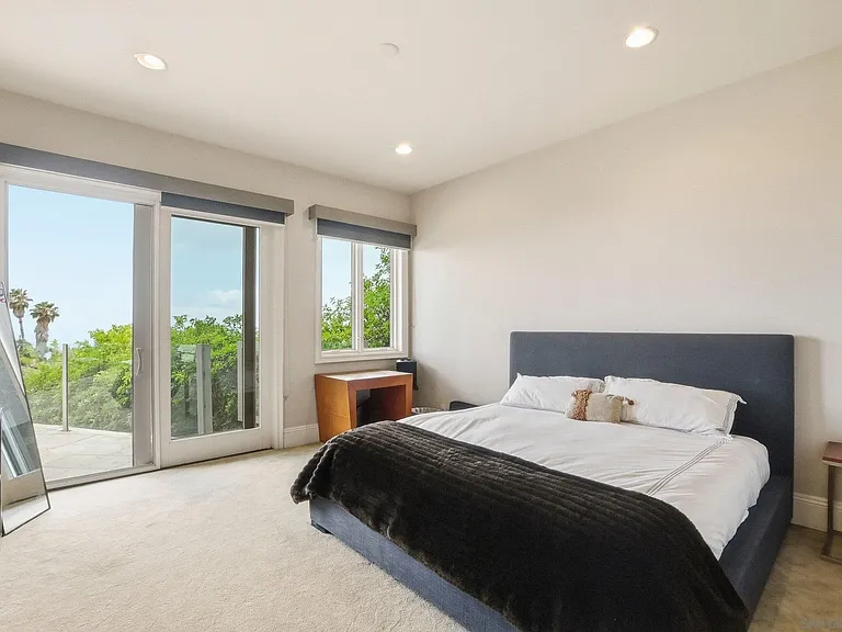 1011 Avenida Amantea — Photo 55