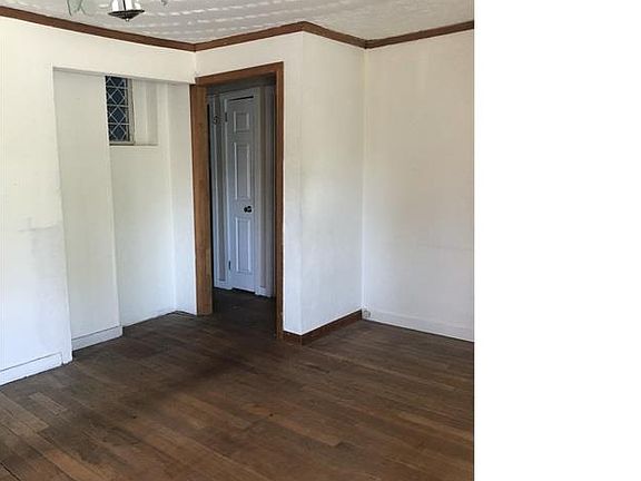 5th image of 22 Neville St