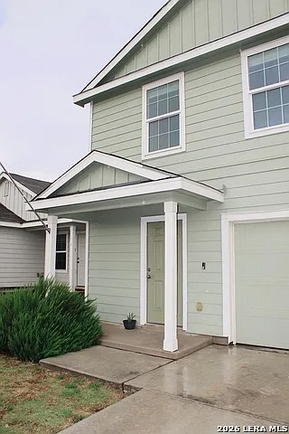 4 bed, 2.5 bath, 1950 sqft, $1,800 — Photo 3