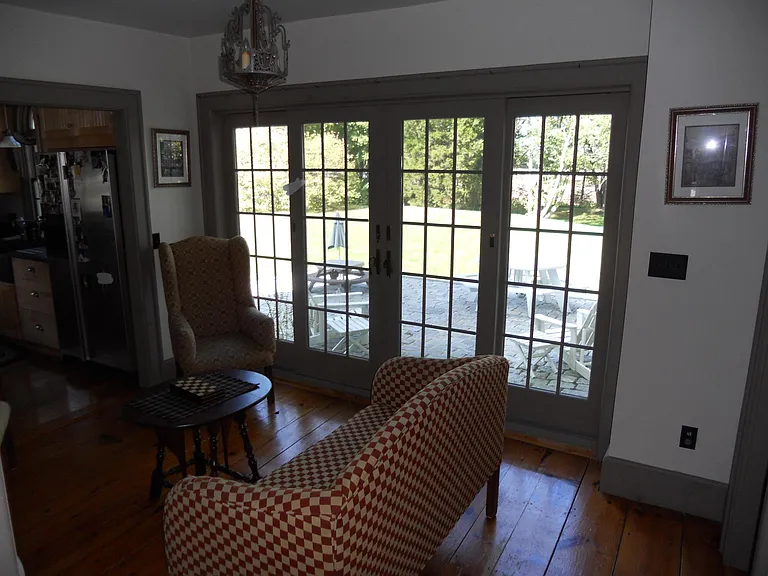 239 Foundry St — Photo 10
