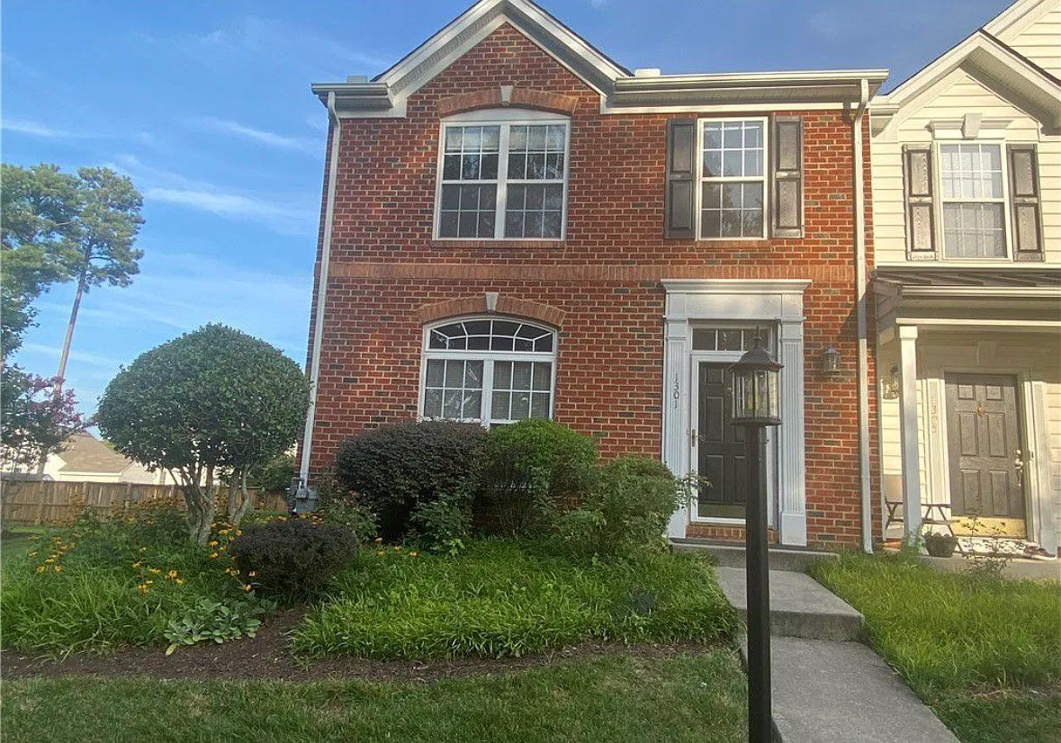 3 bed, 2.5 bath, 1860 sqft, $2,550 — Photo 1