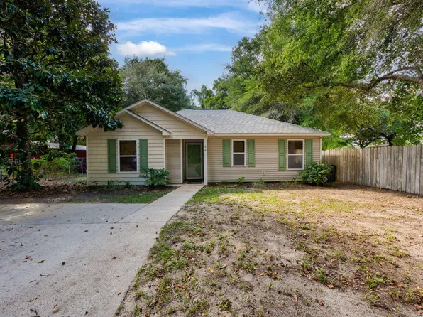 44 Wildwood St, Niceville, FL 32578