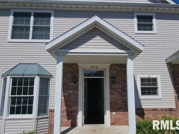 928 W Trailcreek Dr, Peoria, IL 61614