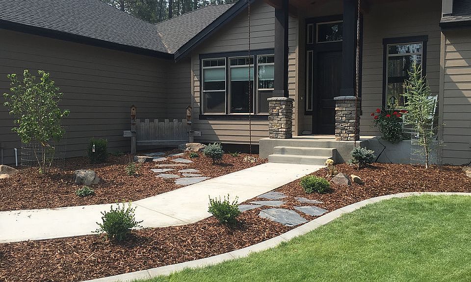 2nd image of 2003 E Forest Ln