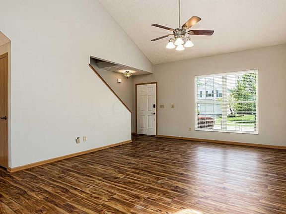 3rd image of 371 Olgelbay Dr