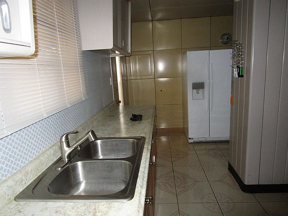 2nd image of 901 N 11th St