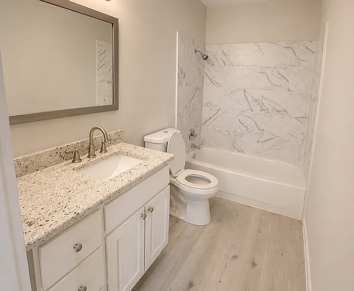504 E Mason St — Photo 10