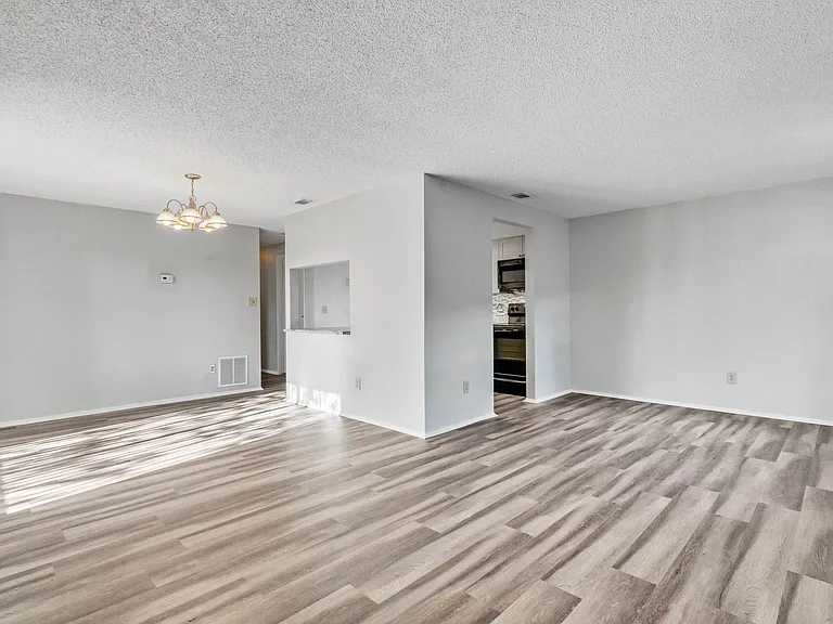 4907 Lake Ridge Rd #H — Photo 2