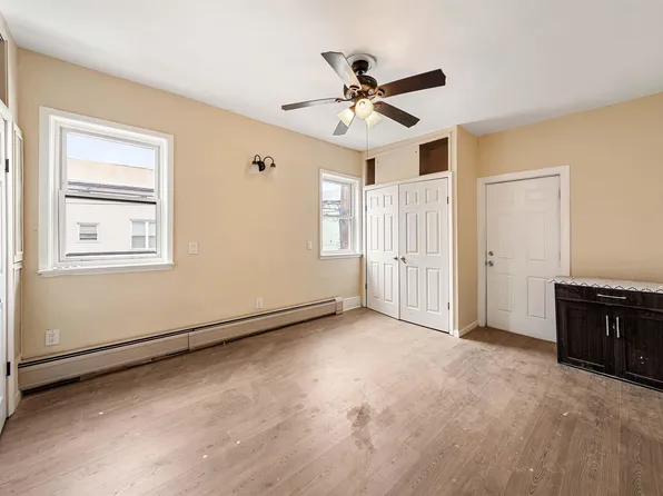 378 Avenue C image 16 of 22