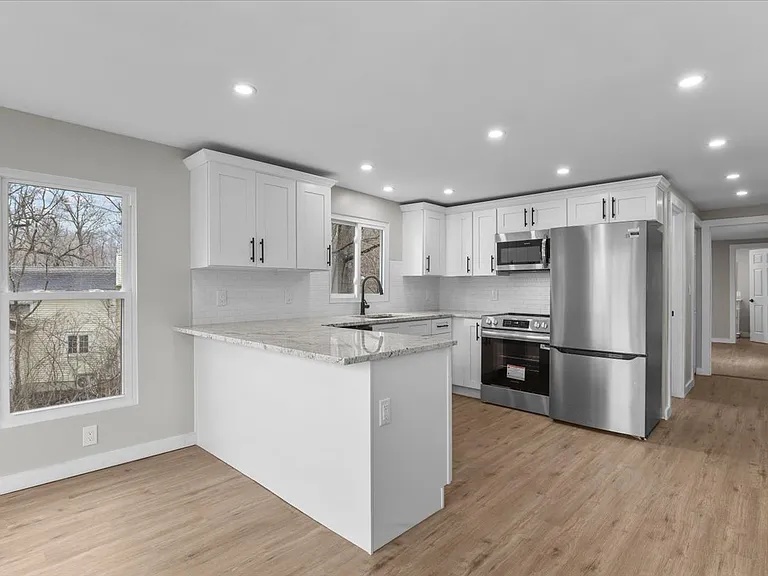 8 Teatown Ct — Photo 5
