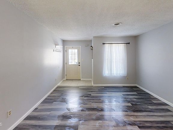4th image of 25B Pine Lane Apt 1