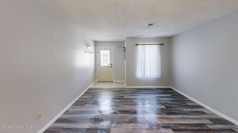4th image of 25B Pine Lane Apt 1