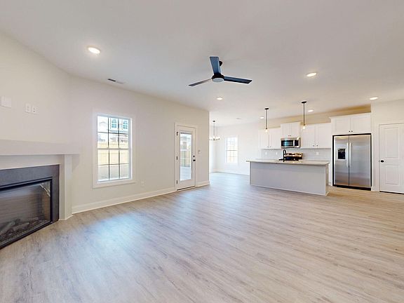 4th image of 1412 Dorset Drive #B
