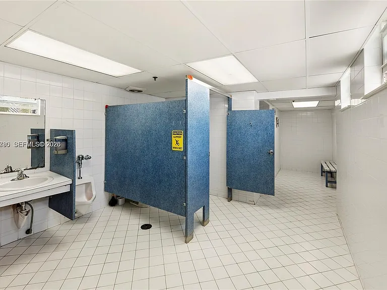 4025 N Federal Hwy #226C — Photo 31