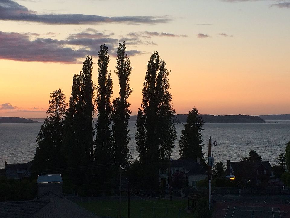 Sound View Hat Island