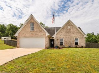 7304 Union Camp Dr, Snow Camp, NC 27349