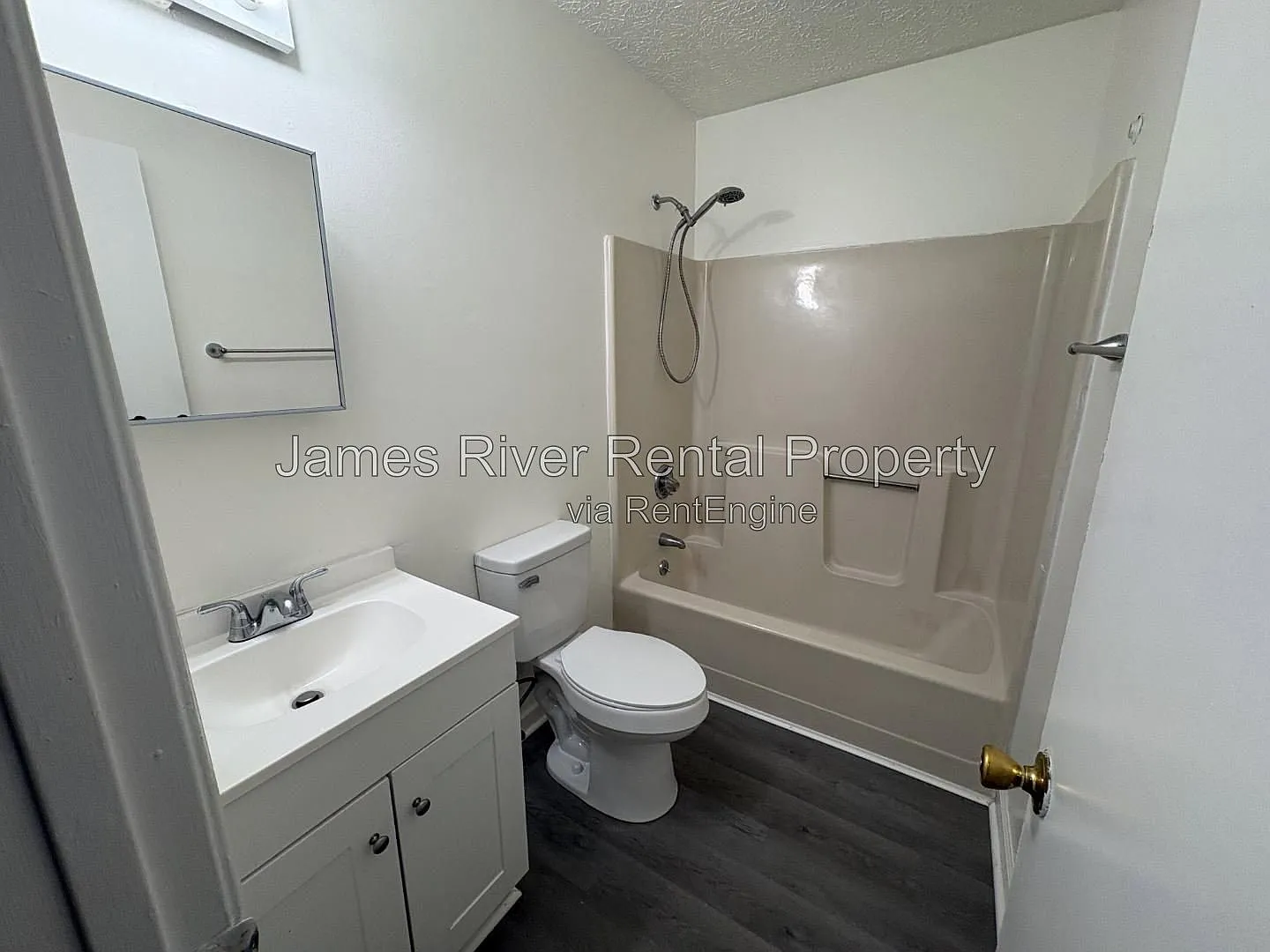 2 bed, 1.0 bath, $785 — Photo 2