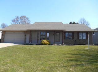 2542 Spring Ct, Zeeland, MI 49464