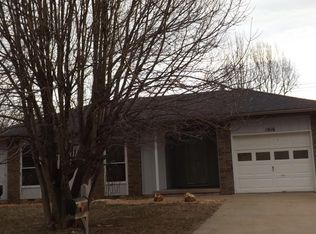 1016 N Walleye St, Nixa, MO 65714