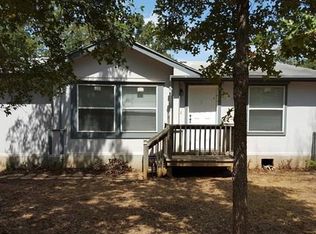 160 Spring Creek Dr, Cedar Creek, TX 78612
