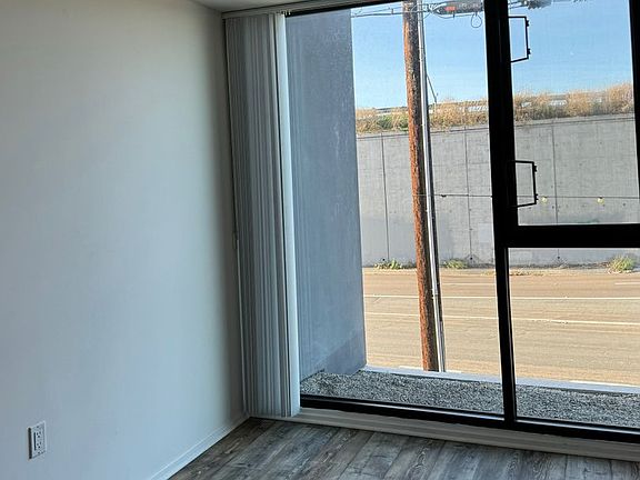 2nd image of 1737 Chalmers St #205W