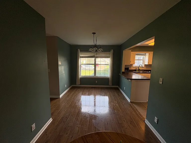 11834 Virginia Ave — Photo 9