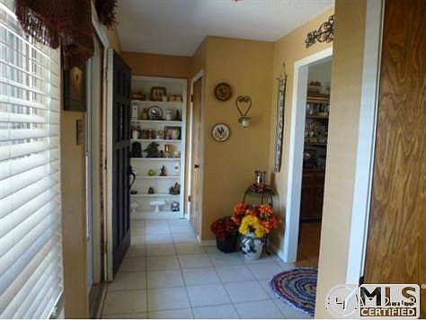 Entryway, built in shelves