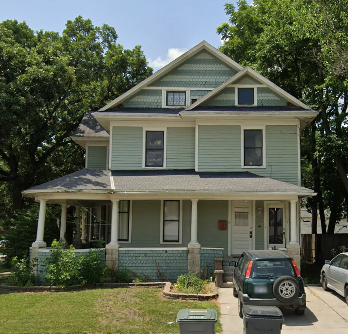 901 Merchant — Photo 1