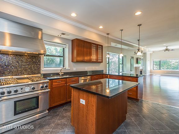5th image of 3001 N Damen Ave Unit 4