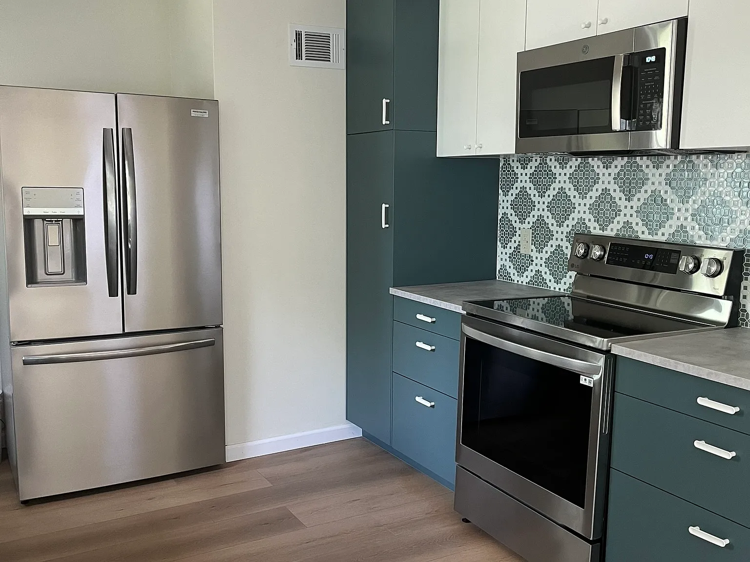 5 bed, 1850 sqft, $2,850 — Photo 3