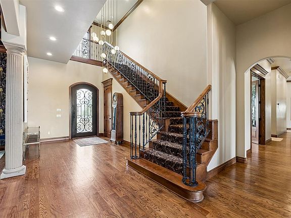 4th image of 4446 Blackthorn Dr