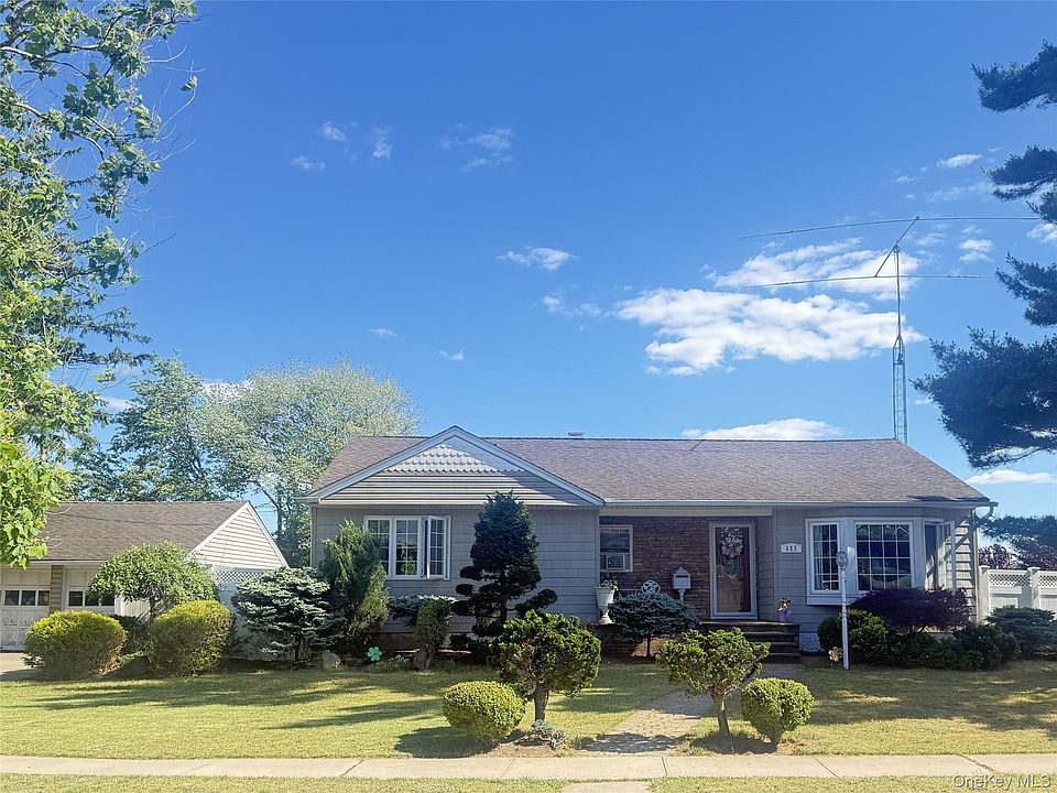 1st image of 685 Seabury Avenue