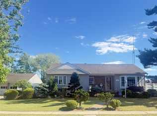 685 Seabury Avenue, Franklin Square, NY 11010