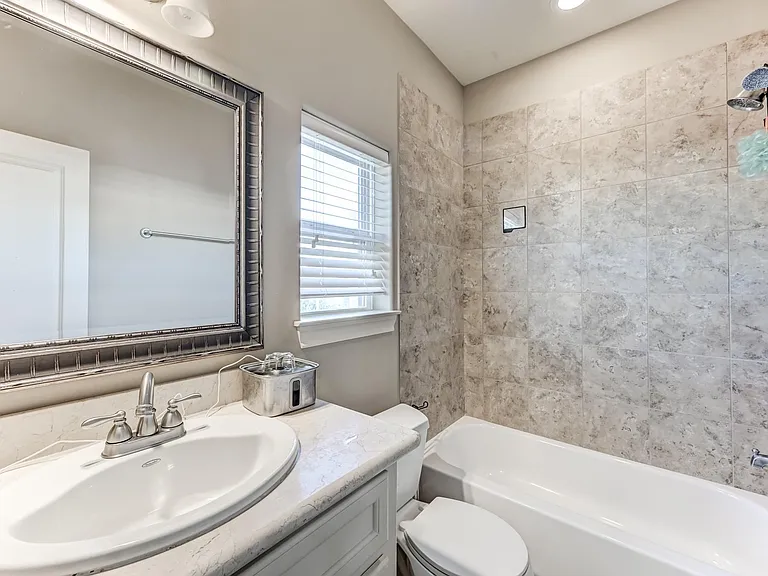 1325 W 24th St #D — Photo 31