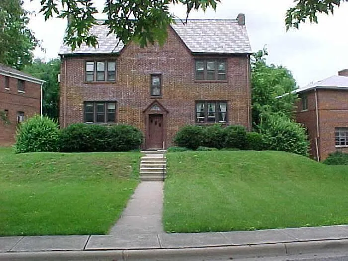1 bed, 850 sqft, $1,200 — Photo 2