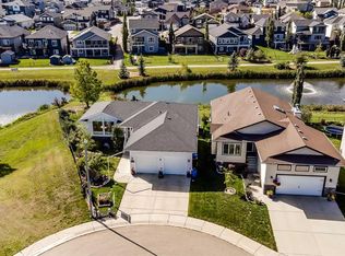 6 E Garneau Gate, Carstairs, AB T0M0N0