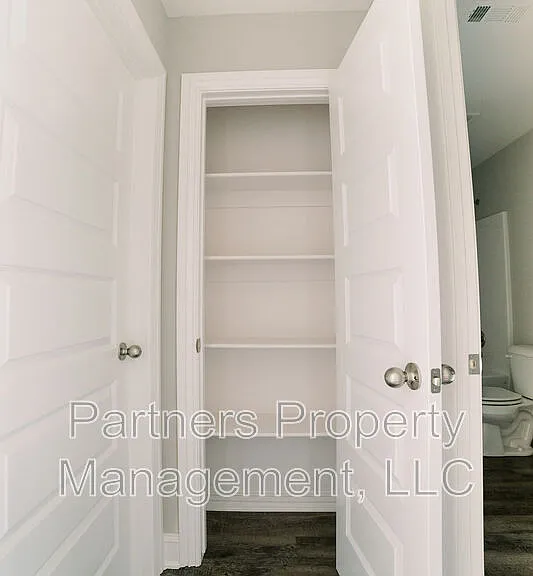 372 Canada Dr — Photo 14