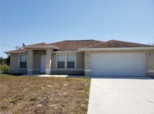 530 Raintree St E, Lehigh Acres, FL 33974