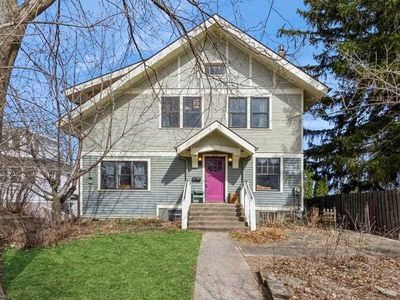 918 E Washington St, Iowa City, IA, 52240